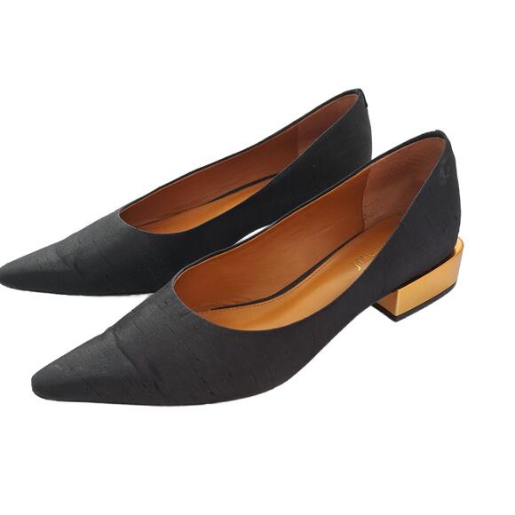 J McLaughlin Cheryl Point Toe Flat Shoes in Black Textile Gold Block Heel Size 8 - Picture 1 of 10